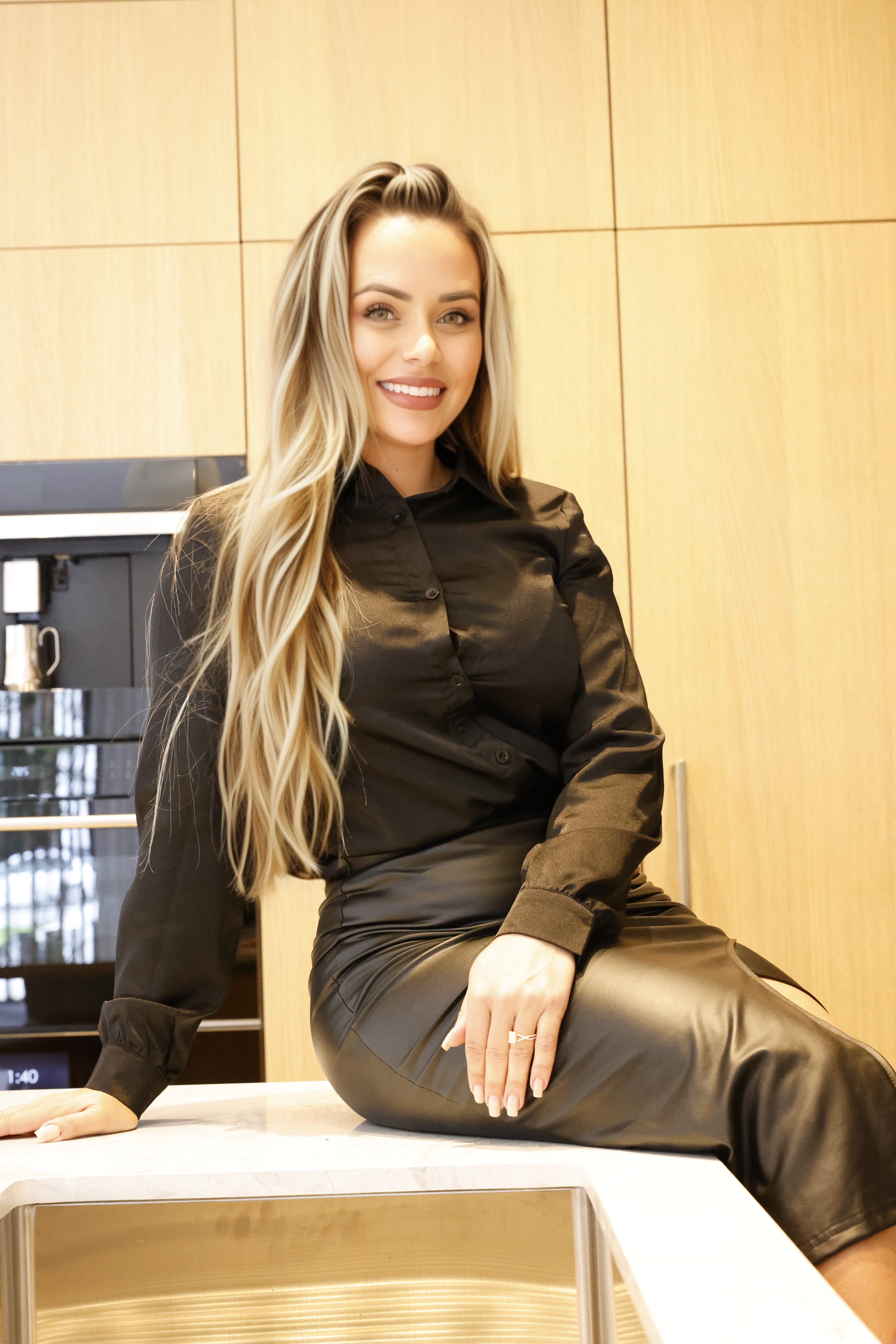 Thuany Lauria headshot
